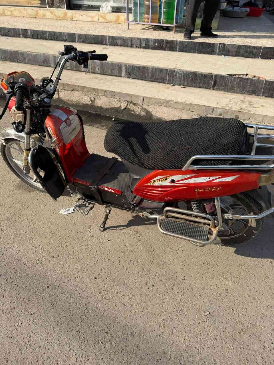 سلام عليكم
هارلي نضيفه بطارياته يقرن 8 

سعره 250 الف وبي مجال حك الجيه 

***********
