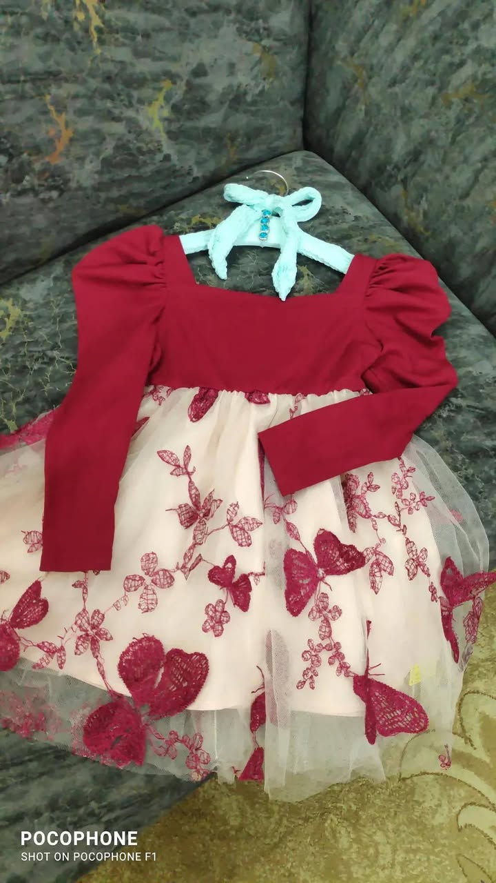 هلو بنات منو تريد هذا الفستان
من عمر سنه ونص الى سنتين ونص يلبس 
الطلب بالشركه عند المندوب  الي تريده توصيل مجاني افضل ميصير راجع لان اني بغداد ويتأخر والله تجنن وفحصيها
محيط الصدر شبر واربع اصابع والطول شبرين وكف ليكرا والخصر لاستيك 
بهاري صيفي تلبس الي تريدها حتى باجر توصلج حاليا يم المندوب


**إذا كنت صاحب هذا الإعلان وتريد حذفه لأي سبب، رجاءا أرسل رسالة إلى الدعم الفني**