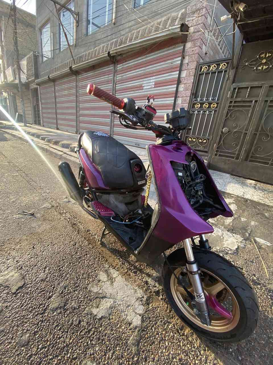 السلام عليكم سكنس جبلي ابيع كوم حديد بس تشتغل طبيعي   ابيع طافي سالفتها ولفات تجي تحمل وتروح اكفلك بكن وسرقه فقطط  سعرها ٦٠٠بيها مجال شي بسيططط مكاني بغداد غزاليه متواجد واتساب ***********
