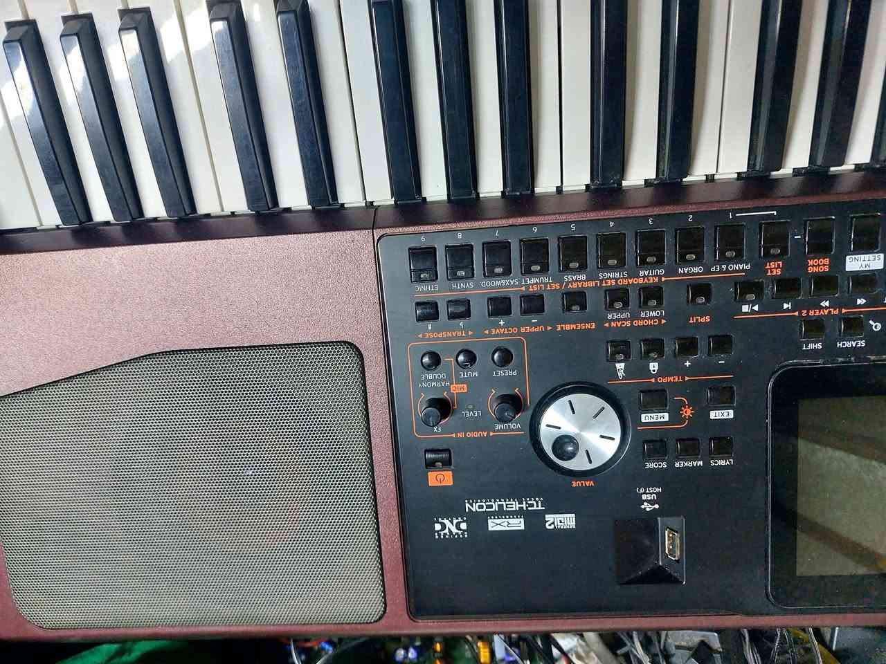 السلام عليكم شباب كورج pa1000 جهاز فول نضافه 95% مفتوح تنضيف ومكفول الجهاز بي برنامج فول متكامل سعره ١٤ ورقه محلي بشارع السعدون الفرع المقابل مطعم المذاق داخل الفرع *********** طه هارد
