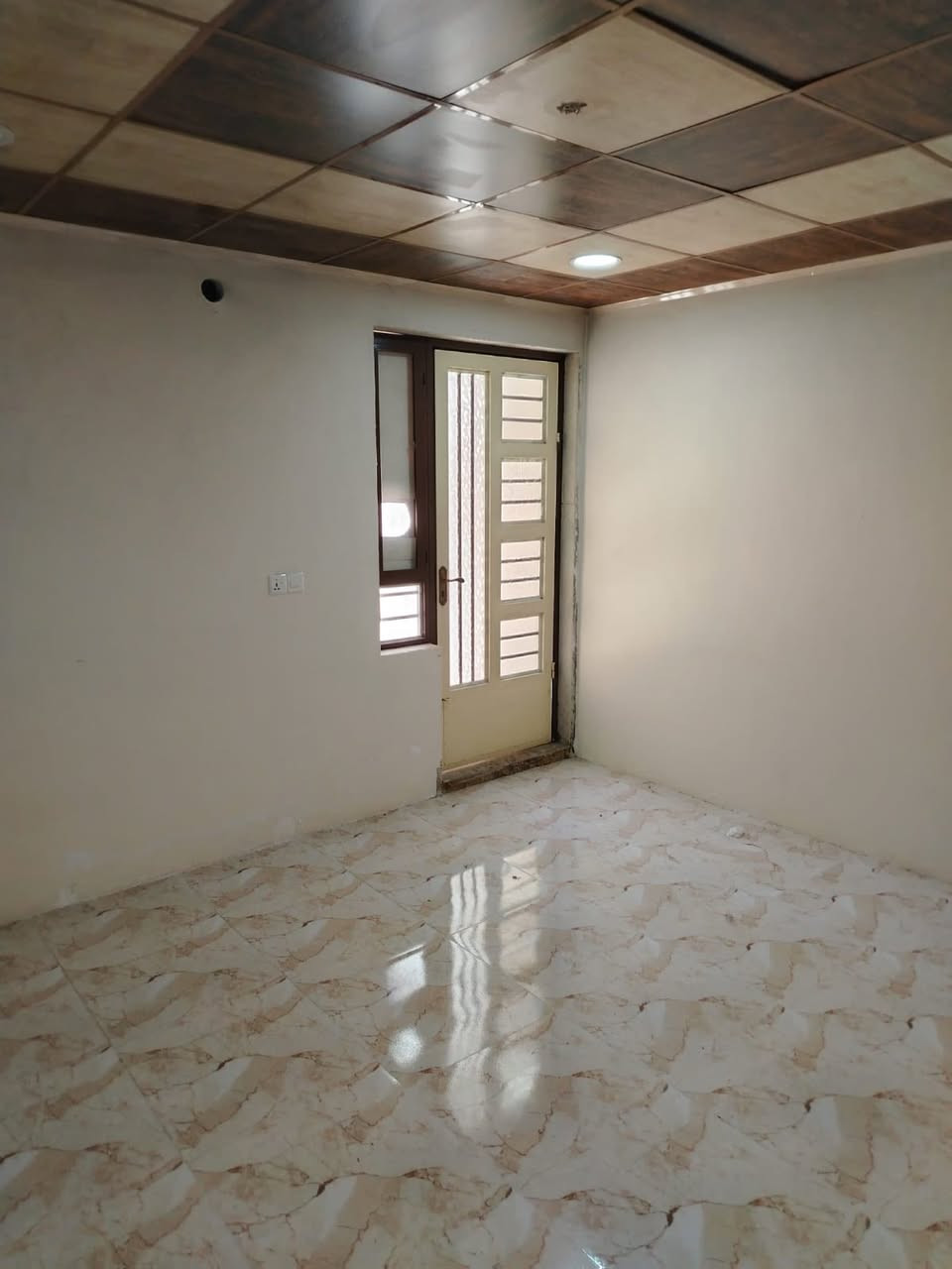 🔥دار للإيجار في حي السكر 📢

🟣مساحة 160 متر

🟠مكون من طابق ارضي 

🟤كراج وحديقه ومطبخ واستقبال وغرفة نوم وصحيات 

#عروضات_مكتب_النبأ_السعيد_للعقار

🤎للاستفسار الاتصال عبر الارقام 

☎️📞***********
☎️📞***********
