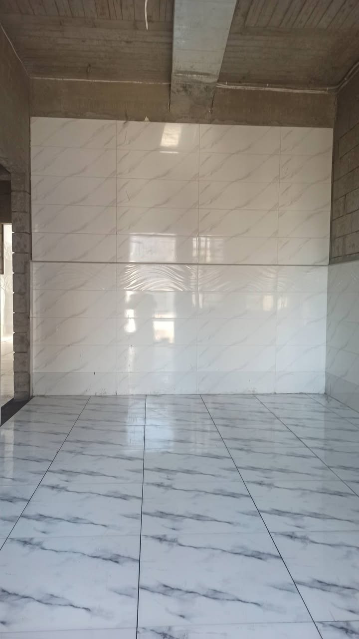 شغلي جدار وارضي  بايات كاشي داخل الموصل فقط              شغل شرط نظيف 
رقم ***********
