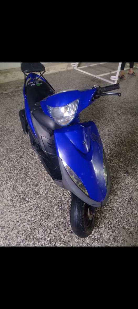 السلام عليكم دراجة ماكس عدلة للبيع دراجة صالها شهر من نازلة من الرمبة الدراجة حيل نظيفة شلعة ومعدل شك الكاع بيها تزويد كلجات رياضية وصالنصة رياضية ونواعم بسيطة كفالة عامة كلشي بيها بلادي مكاني بغداد حي اور 
الاتصال: ***********
