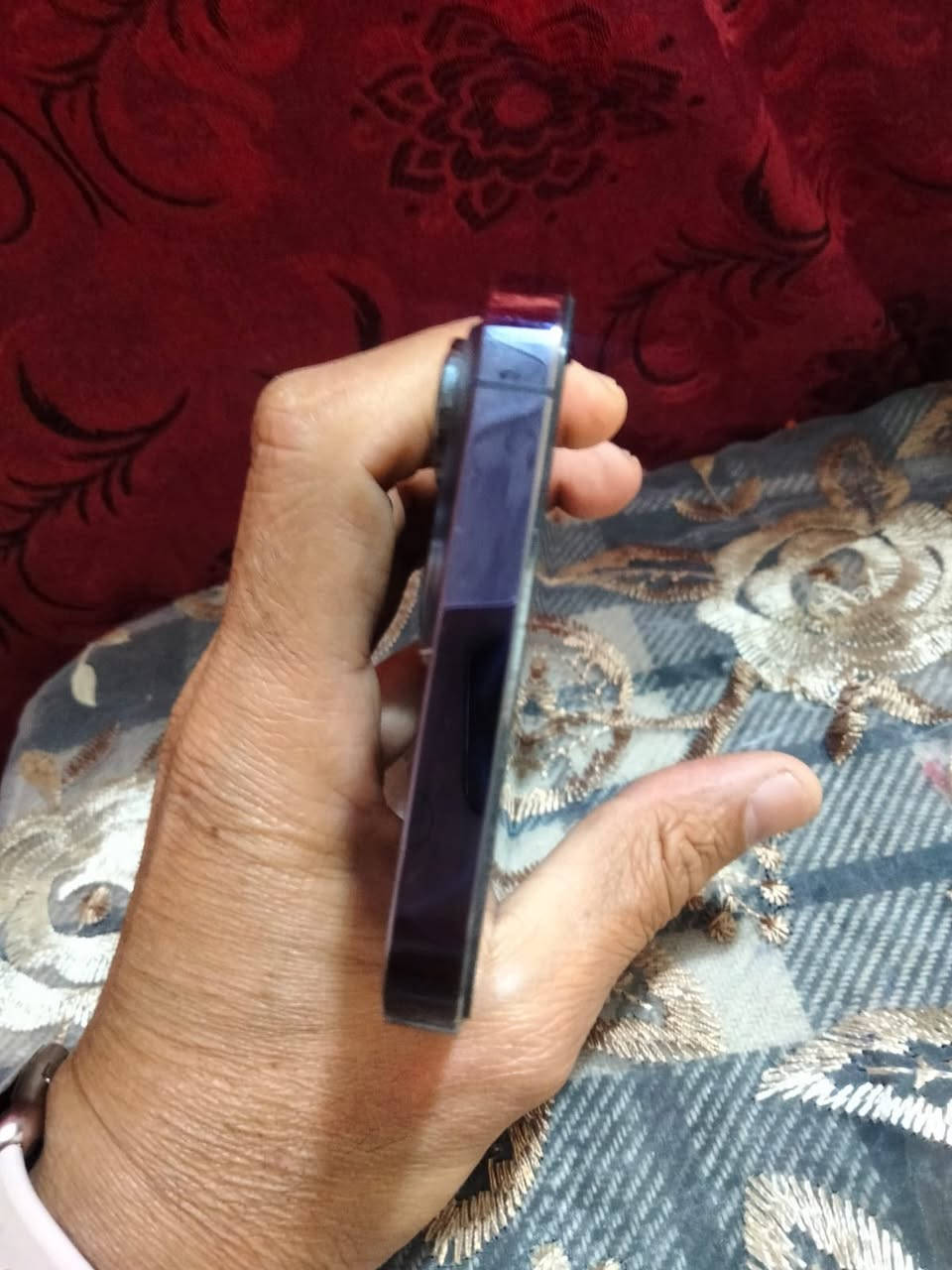 سلام عليكم
iphone 14 pro max

للبيع ايفون 14برو ماكس

بطاريه 100مبدله نوعيه كلش زينه شحن شرط تنسى

نموذج Mعربي ماستر zaa دبل سيم كارت

ذاكره 256

مستبدل ظهر وبطاريه. كله شغال عالفحص شرط  ملاحظه شاشه بيه شخوط يعني بس ممبدله

النجف قرية الغدير

سعره650وبيه مجال الجهاز عالفحص شرط تاخذه


**إذا كنت صاحب هذا الإعلان وتريد حذفه لأي سبب، رجاءا أرسل رسالة إلى الدعم الفني**