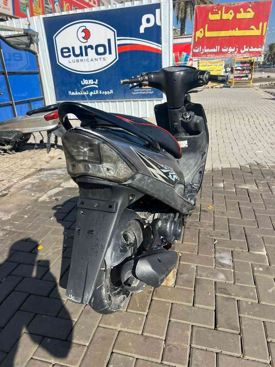 سلام عليكم دراجه ماكس عدله بلادي 49 نكره سلف كفرات دراجه ملحه 🤷💫 اصليه مختمه كلها شغاله دراجه نضوح  🚴خير من الله طستها حلوه 550قفل مكاني بياع شارع قطره ندى 🤍 *********** ❤️
