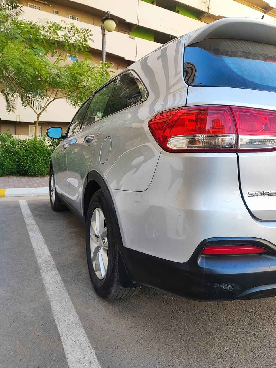 السلام عليكم ورحمة الله وبركاتة كيا سورنتو
موديل 2017 السيارة نضيفة ومال جناي وارد امريكي الحادث جدا بسيط بارد في الجاملغ الخلفي وهنا صبغ باب عكس السايق فقط والسونار موجود صدر امامي خلفي جديد تايرات جدد محرك كير شواصي لغود كفالة المحرك 3500 ستة سلندر جي دي اي تبريد وتدفئة شغالات سبعة راكب ثلاث انضمة قيادة تحكم ستيرن نضام تزحلق شاشة صغيرة السيارة مابية جراد افحص وين ما تريد السعر 187 وبية مجال بسيط للاستفسار *********** مكاني بغداد مجمع بسماية السكني
