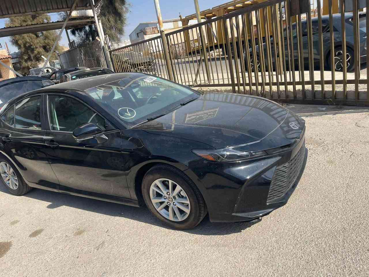 تويوتا كامري  هايبرد LE 2025 
اعلى مواصفات فئة الـ LE
المواصفات فول تحكم ستيرن 
كشن كهربائي قطعتين تبريد 
زر التشغيل بصمة start
  بصمات ابواب  سايد بريك كهربائي
رادار فول امامي خلفي رادار مراية جانبية
اشارة في المري الجانبية LED
رادار تحديد مسار نقطة عمياء
مانع انزلاق تركشن تحكم في الجر 
اوتو هولد اشارة بالمري الجانبية 
السيارة امريكية موجودة بعمان توصل لبغداد 
خلال 3- 5 ايام السيارة على وضعهة بدون تصليح 
ضررهة جامرلغ خلفي جهة السايق + الصندوك قبق الجنطة
السيارة زيرور ماشية الفين ميل 2000ml رصعات بسيطة تصلح كما موضح بالصور 
السعر واصل بغداد (205) ورقة  للاستفسار 
***********
موجود واتس اب بغداد, العراق
