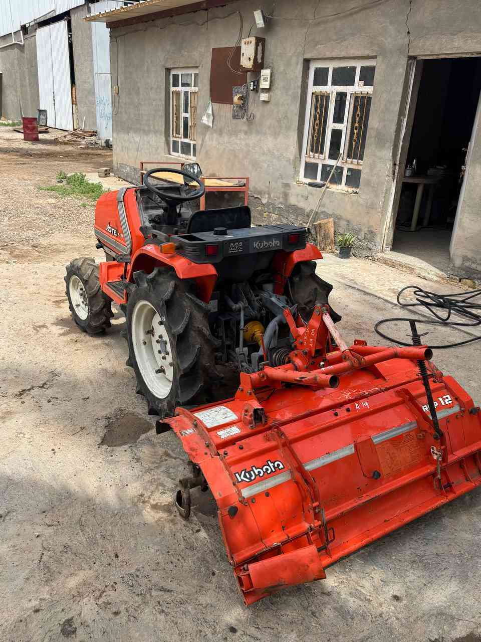 كابوته ياباني A -19
مشتغله 286ساعه فقط 
دخول جديد
 محرك ٣سلندر 
دبل اكسل
 ملحقات رفاس فقط 
ممشتغله داخل العراق ولا متر
 على وضع الشركه
 ممفتوح ولا امصلح بيها اي شي 
النضافه واضحه بل صور او اجدد من الصور 

للاستفسار اكثر

***********

السعر(٤٠ورقه)

العنوان بابل
