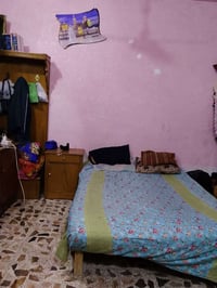 زاوية كتب سعر 30 + جرباية وميز مراية  كومديات العدد اثنين سعر 70بيهن م...