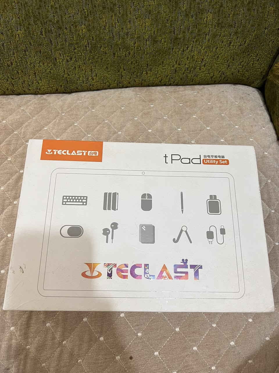 ايباد تيكلاست جديد غير مستخدم المواصفات                                                 
ذاكرة 128GB
رام 4 GB 
حجم الشاشة 10.1انج 
البطارية 6000 
خلي سعر وبالعافية


**إذا كنت صاحب هذا الإعلان وتريد حذفه لأي سبب، رجاءا أرسل رسالة إلى الدعم الفني**