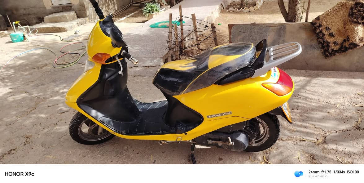 سبيسي ياباني كفرات اصليه كلها بلاد كابريتر اصلي مجفته مره وحده ٦٥٠ بيها مجال بسيط


**إذا كنت صاحب هذا الإعلان وتريد حذفه لأي سبب، رجاءا أرسل رسالة إلى الدعم الفني**