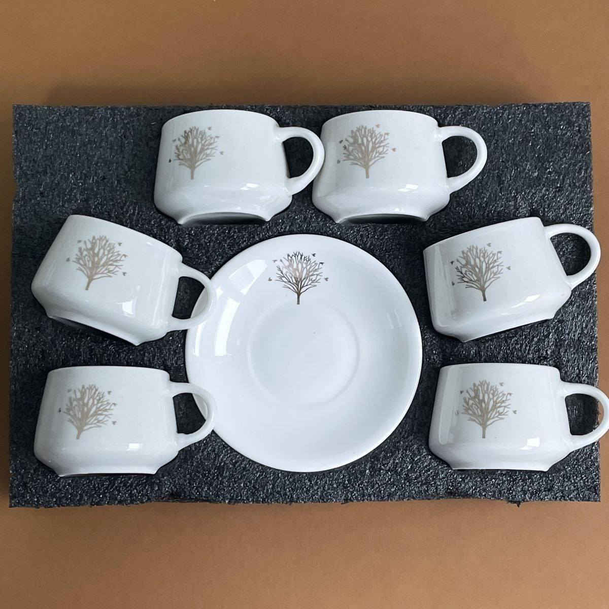 سيت فنجان ☕️ 

سيت يتكون من👇🏻

 (6) كوب
(6) صحن


**إذا كنت صاحب هذا الإعلان وتريد حذفه لأي سبب، رجاءا أرسل رسالة إلى الدعم الفني**