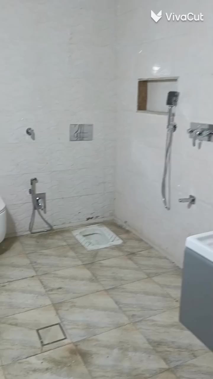 تشطيب بيت يتكون من حمامين نضام نوال ***********
