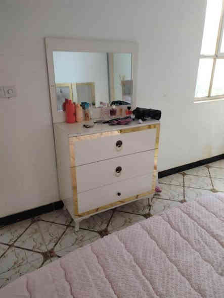 ‎غرفه نوم 5 قطع اضرارها بسيطه ومتوفر شد ايضا 
السعر 150
*********** هاتف 
*********** واتساب‎ النجف
