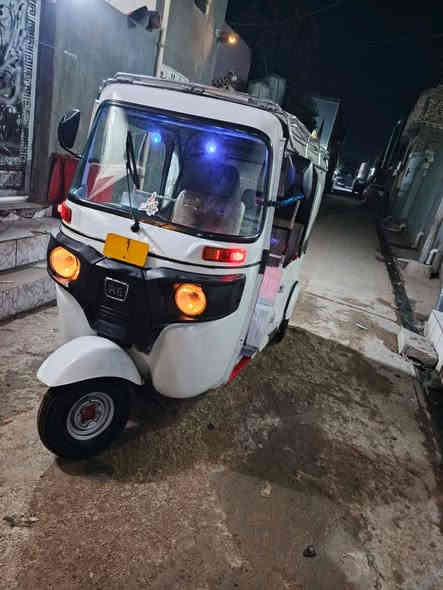 السلام عليكم تكتك للبيع 2022 رقم وسنويه كفاله بس الدوس معمرات تكتك خير من الله ب7600 الرقم ***********
