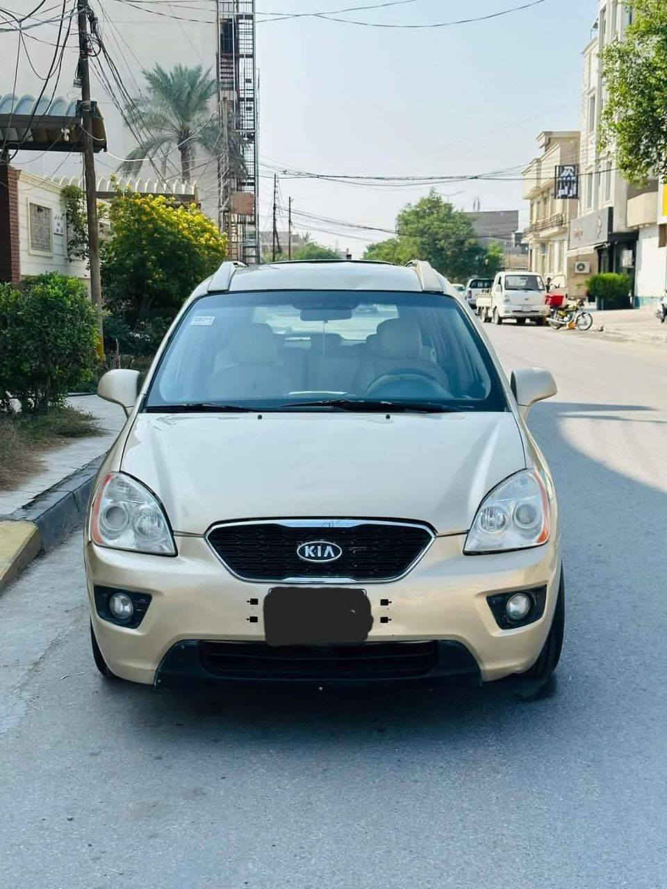 كيا كارينز وارد امريكي/ موديل ٢٠٠٧/رقم نجف دولي/ بأسمي سنويه لغايه ٢٠٢٨/السياره بيه حادث امريكا بيبان اثنين  والتكمه البنص ومصبوغه عام/مكينه ٢٠٠٠ جديده/ ٤كير/حداديه تخم تاير كله جاهزه من كلشي/ ٥ راكب / السعر المطلوب(79$) وبيه مجال بسيط مكان السياره الديوانيه ###***********
