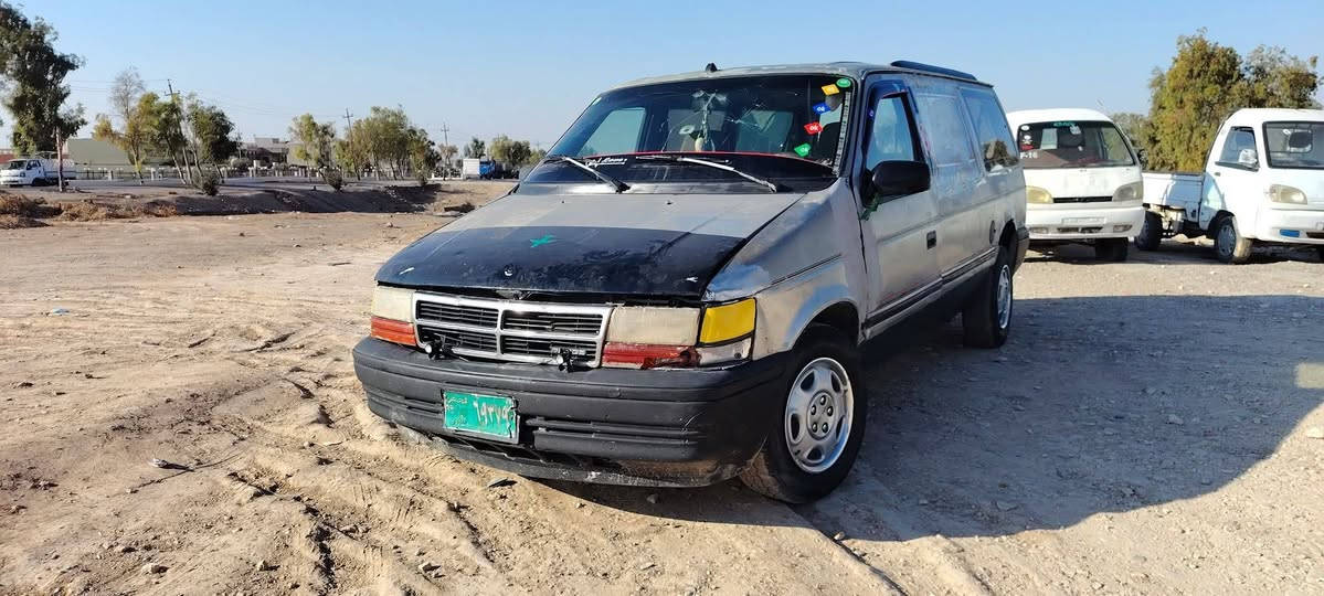 سياره جليزر 7 راكب للبيع شغال موديل 92 المحرك والجير كوريلا السعر 12 ورقه من الاخيرداتصل ***********
