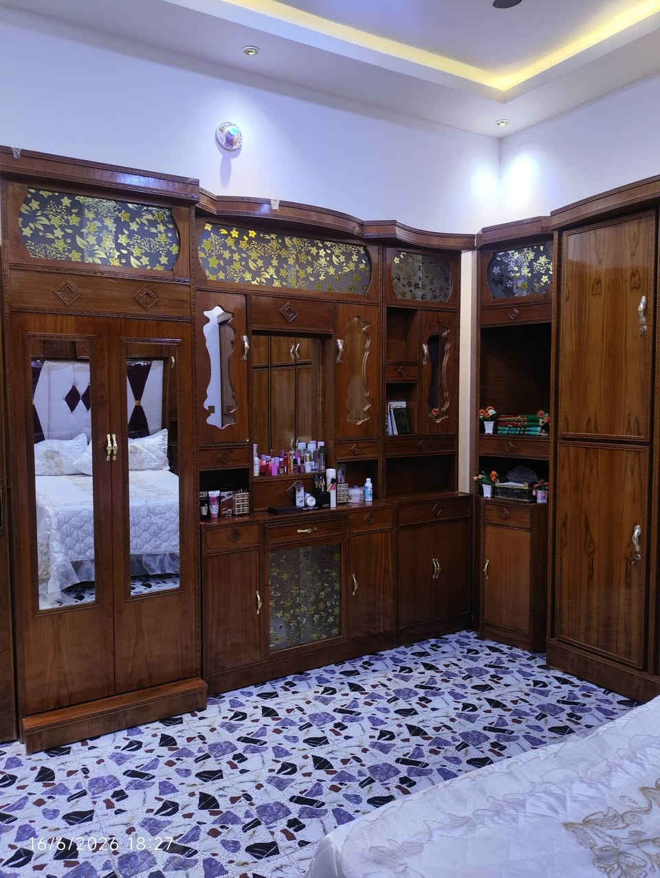 غرفه للبيع سعره مليون100 ونهايتها 950 اذا مو شراي لاتدخل


**إذا كنت صاحب هذا الإعلان وتريد حذفه لأي سبب، رجاءا أرسل رسالة إلى الدعم الفني**