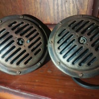 هورنات،بوش يراني مستعجل،على بيعتهن يخبلن يراني قديم مو مال سنك بكاني ب...