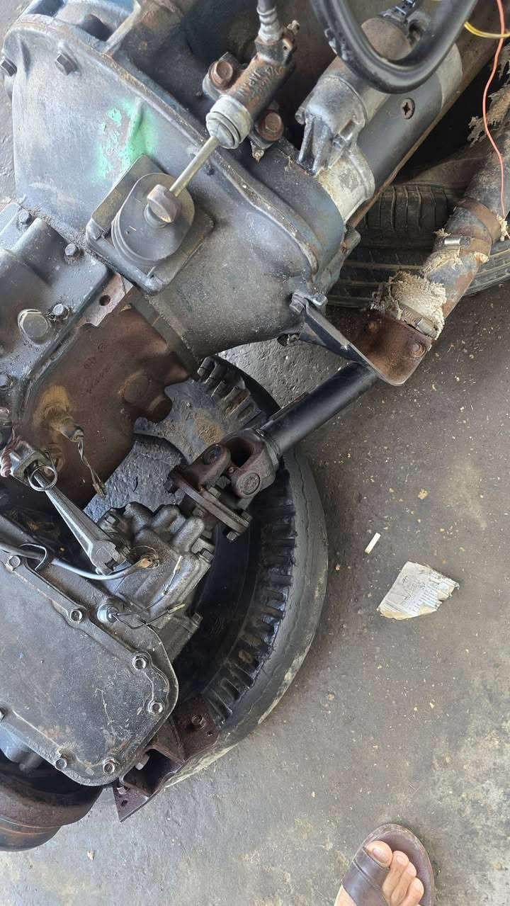 محرك +كير+تفرعات
كامل نيسان قديم كابريتر كير اربع نمر مال حاويه ممشتقل بل عراق  جديد فول *********** 
واسط
