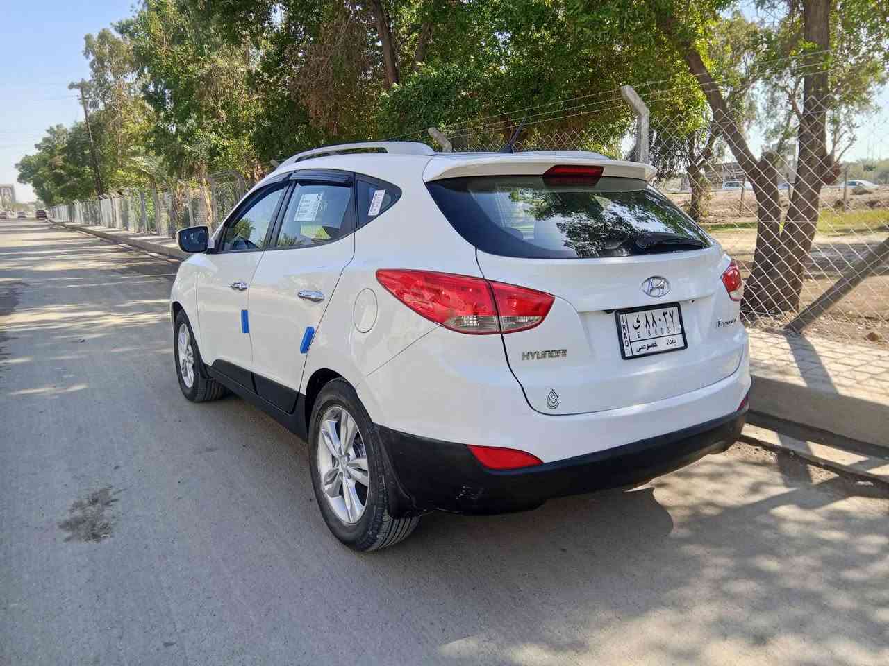 السلام عليكم توسان خليجي موديل 2013بي مكانات صبغ ابيع حزام  اثر شخوط السياره جديده  وجاهزه مكينه وكير وحداديه تبريد ثلج صدر تايرات جديد مكفولات مكينة 2000دوش ماشيه149العنوان بغداد رقم الهاتف ***********السعر108وبي مجال شي بسيط
