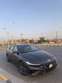 النترا موديل 24  دخول جديد  لون زيتوني  حادثها بالصور بسيط تبديل بنيد ...