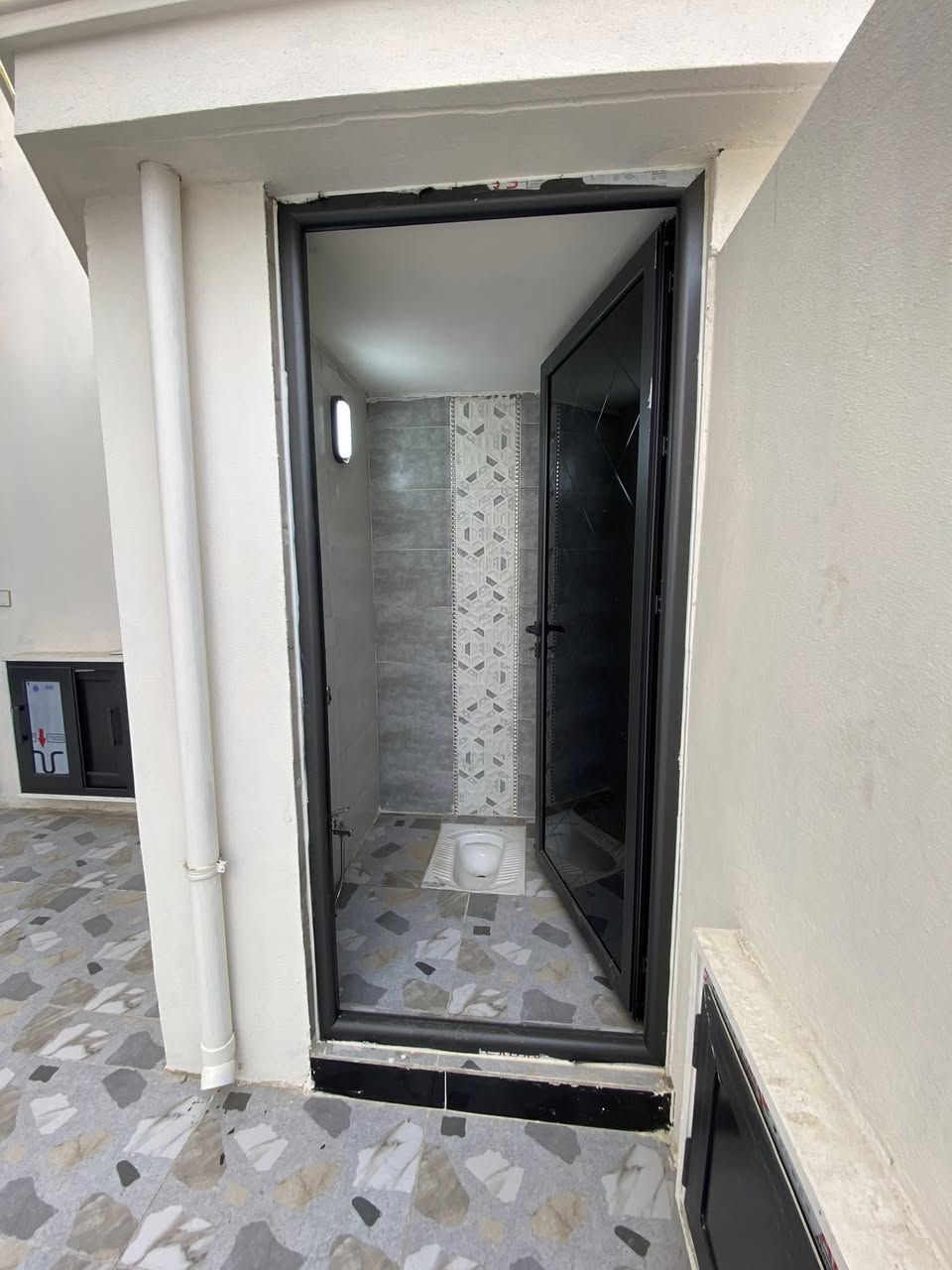 🏠اعلان اعلان
داران للبيع
موقع مميز
~~~~~~~~~~~
📄طابو ملك صرف
🧱بناء درجه اولى
~~~~~~~~~~~
سقف مغربي ✔️
واجهة فلين✔️
نظام تبريد مركزي✔️
بناء هندسي✔️
~~~~~~~~~~~~
راحه بال✔️
استقرار✔️
هدوء✔️
~~~~~~~~~~~~
📐المساحه:-135م
📐الواجهة :-6.75م
~~~~~~~~~~~
📍الموقع :الاسرى و المفقودين
مقابيل جامع العدل
~~~~~~~~~~~
💸السعر :-علق ب(تم) يوصلك السعر مناسب 
~~~~~~~~~~~
الطابق الاول  يحتوي:-
استقبال +مطبخ بارد+مطبخ حار
هول+غرفتين نوم+صحيات
~~~~~~~~~~~
الطابق الثاني يحتوي على:
هول +صحيات +غرفتين نوم
~~~~~~~~~~~
للاستفسار اكثر الاتصال على
***********📱
~~~~~~~~~~~
نستقبل جميع العروض 
🏠السكنيه  🏛️التجاريه
