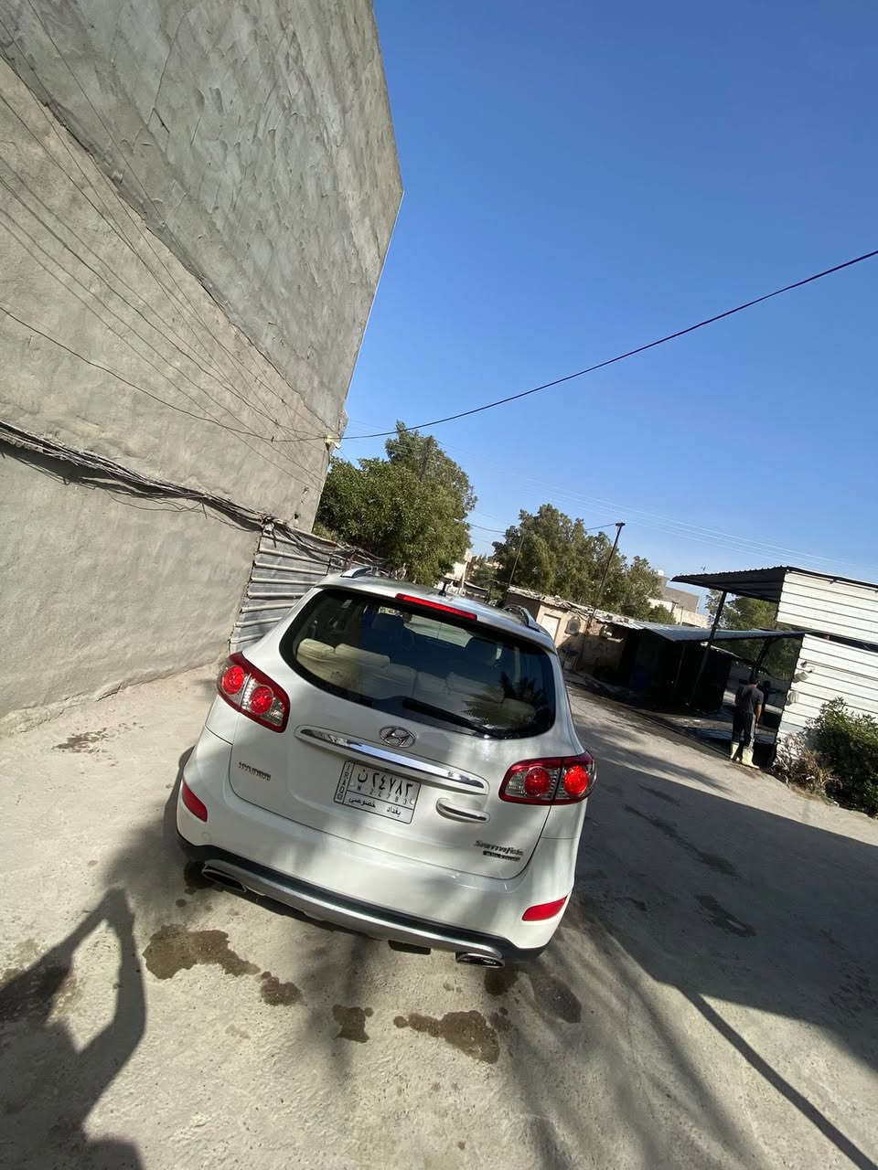 السلام وعليكم سنتافيا 2012 شركة العامة بدون مواصفات مكينة 6 سلندر ماشية 100 الف كيلو السيارة حلوة وجاهزة بيهة بارد فقط السونار موجود وية الصور مكانهة بغداد حي الاعلام سعرهة 160 ورقة وبيهة مجال بسيط 
***********
