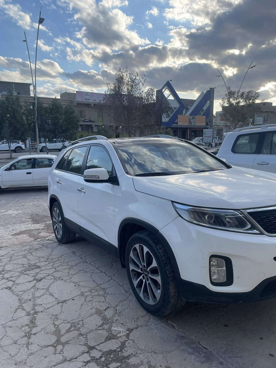 سورنتو 2013 فول ١/١  اعلى مواصفات بالسورنتو  رقم اربيل الجديد تحويل مباشر6سلندر داخل جلد كراسي كهرباء بصمه بانوراما  مري شفط ترحيب فول ماشيه ١٨٥ بدون ضربه بيها البنيد صبغ وجتف الجاملغ بدون ايرباك  السعر ١٧٥ مكاني سامراء ***********
