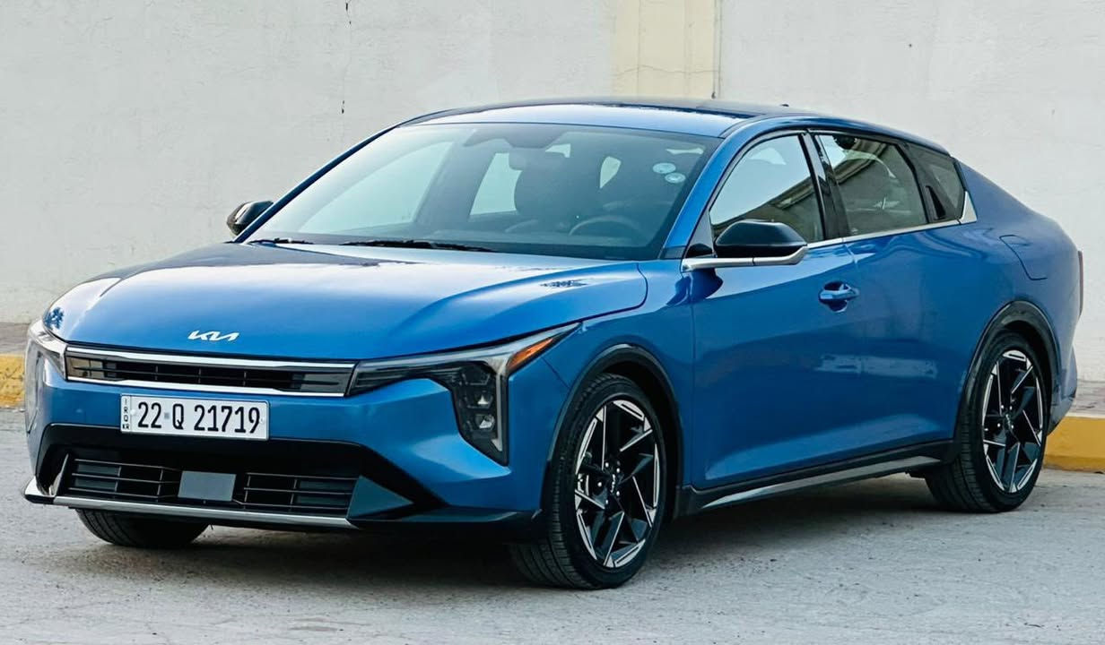 السلام عليكم
كيا K4 Gt
موديل 2025
فول مواصفات عده الفتحه 
ماشيه 5الف ميل 
السياره البنيد مبدل والجاملغ ربعه بارد 
السياره بدون لغد بدون شاصي 
بدون دواخل بدون ايرباك 
مكان السياره بغداد الشالجيه 
***********
