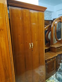 غرفة ٥ باب • صاج داخل وخارج • مستعمل