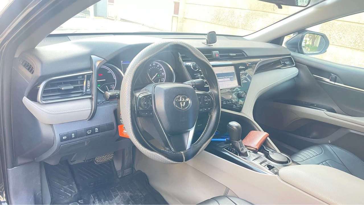 للبيع كامري وارد امريكي le هايبرد موديل ٢٠٢٠  حادث خلفي فقط صبغ فقط صندوق ماشي ٧٦ الف ميل رقم بغداد تحويل مباشر   بدون ايرباك بدون دواخل  مكانها بغداد  الغزالية  للاستفسار *********** Colombo, Sri Lanka
