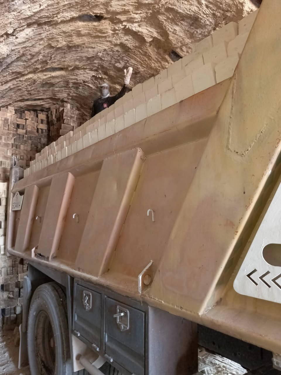 طابوك الصلاح درجه اولى الون وقالب واحده وشرط زياده بيه التك 4250طابوكه واهاذه رقمي
***********
