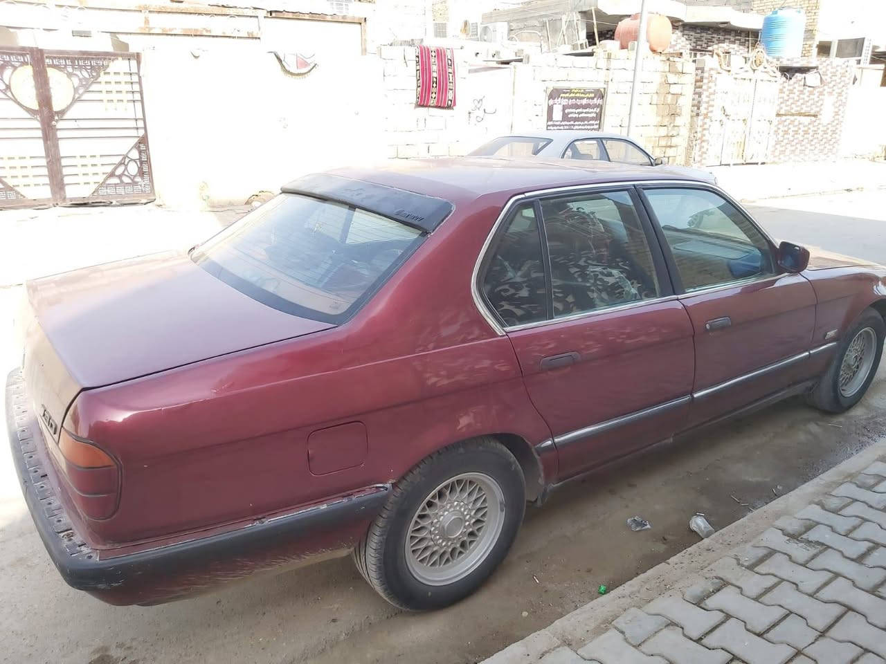 السلام عليكم
للبيع BMW أصل 730
موديل 1991
مكينة مفتوح 6 سلندر 
مكينة وكير وأكسل خير من الله
دبل أيرباك دبل جكمجة كهربائيات كلها شغالة جام كهرباء ويل خلية 
السيارة بيها نقوصات قليلة تجي وتشوف بعينك السعر60 وبيها مجال  وللأستفسار ***********
