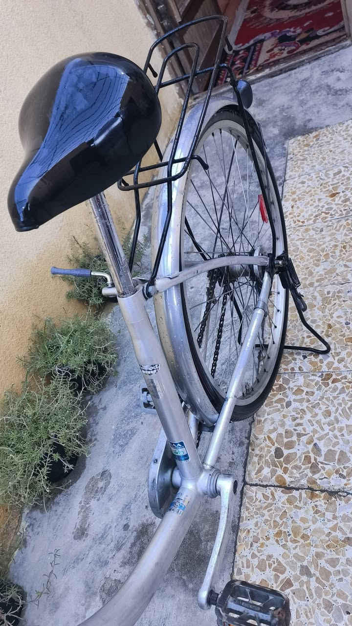 بايسكل للبيع السعر 65  او بي مجال مكان حي الغدير  رقم ***********
