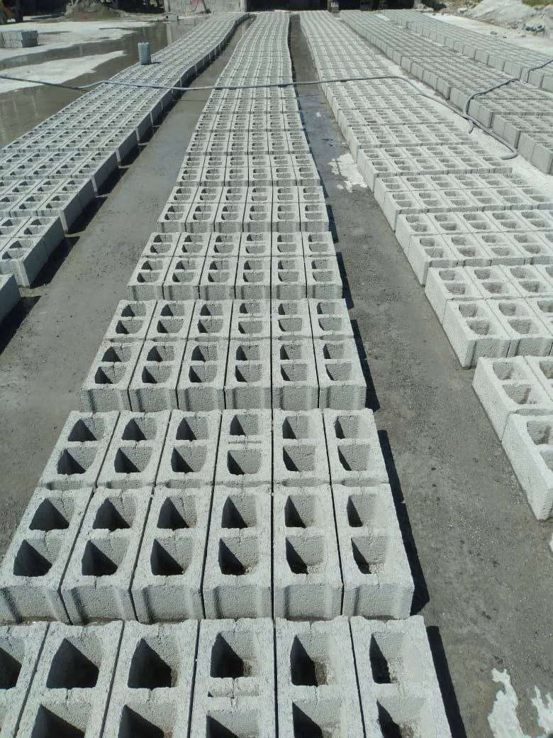 يتوفر بلوك قلاب ثقيلة درجة اولى( الاسمنت 2كيلو)  العنوان الباوية سعر 1000بلوكة 450 مطروح بالمعمل بدون توصيل  ويوجد توصيل( بالرافعة او الوري)ب اسعار مناسبة جدا  ل كافة مناطق ديالى وبغداد 
للاستفسار ***********
