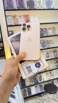 ايفون 16بروماكس ذاكرة256بطارية100الجهاز مشحون 44مرة فقط 🔥👌الجهاز نضافة...