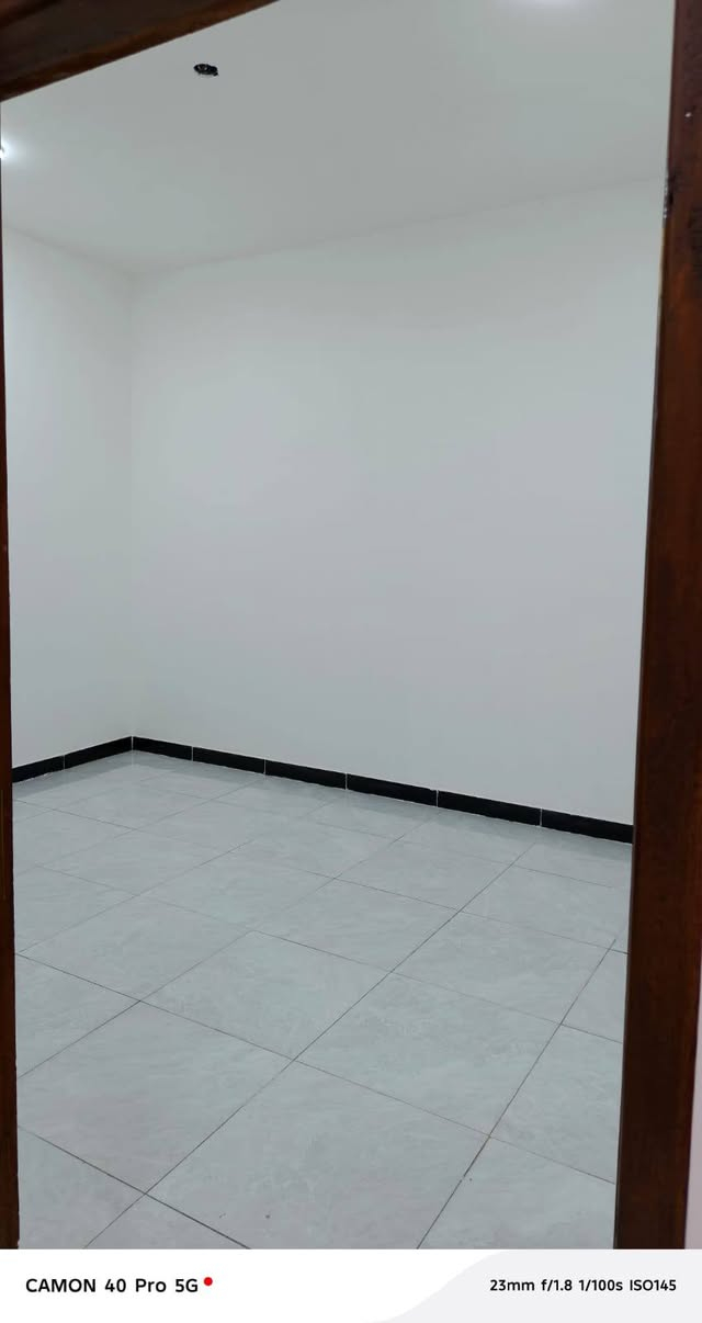 متوفر الان بيت البيع مساحه 107متر العنوان الجزيره شارع زين العابدين طابو زراعي ملك صرف بسم عراقي بناء حديث قرفتين نوم صاله مطبخ صحيات استقبال أي استفسار على رقم الهاتف ***********سعر 58بي مجال
