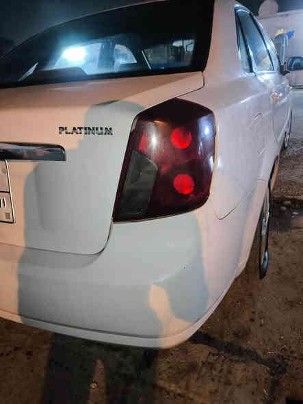 السلام عليكم سيارة أوبترا مديل 2011 الشركة العامة للبيع بيها حادث باب وجاملغ خلفي عكس السايق والجاملغ الأمامي بي كلير يعني ٣قطع صبغ رقم سليمانية السنوية باسمي بس للمعلومات نافذه السنويه قبل شهرين كير محرك تبريد تبديل جديد مال حاويه سياره جديدةً عارضها ب81$ وبيها مجال الشراي يتصل عنواني بغداد رقم *********** بغداد
