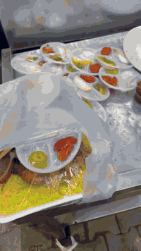 مطعم ومشويات • الشارع العام قرب ماركت الغانم • توصيل مجاني