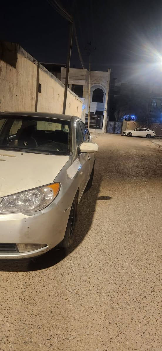 سلام عليك النترا ادوات ارقام وسنويه سليمانيه حته حاسبه مدكوكه السيارة كصه جنطه احداديه وره شوي تعبانه محرك كلشي شغال ما نقصها شي امريات شفط وسيارة خير من الله سعر 38 وبيها مجال مكاني البصرة مكلف بل نشرر*********** ابو الخصيب, البصرة
