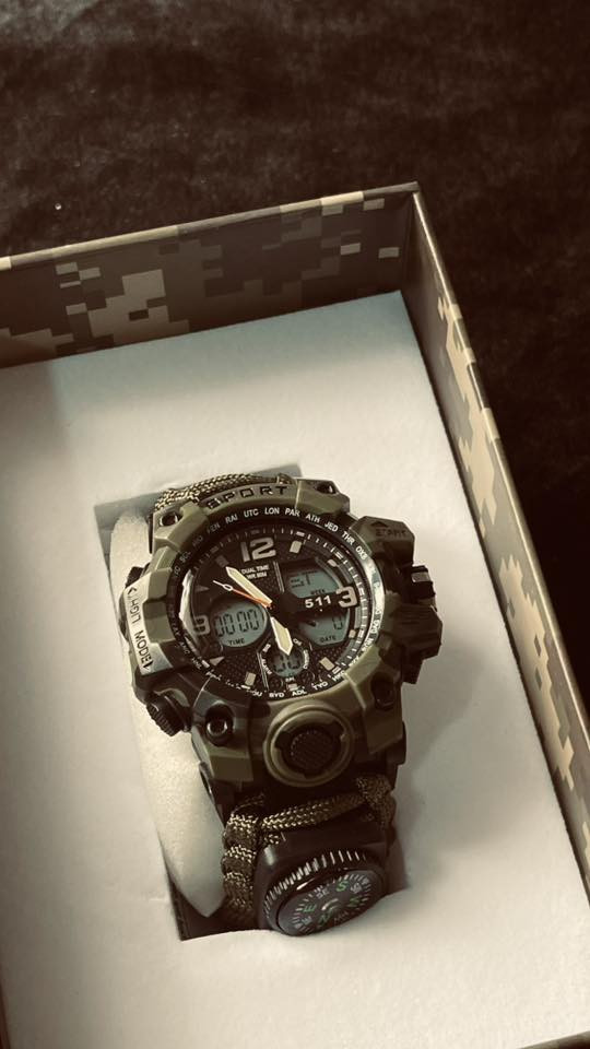 � عرض خاص – ساعة تكتيكية قويه🔥
إذا تدور على ساعة تتحمل الشغل  والطلعات 👌
هاي الساعة من نوع 5.11 Army تصميم عسكري مميز، شكلها يخبل ويعطيك هيبة 💪

✔️ مقاومة للصدمات
✔️ شاشة دبل (عقارب + ديجيتال)
✔️ إضاءة ليلية
✔️ ستايل رجالي قوي
✔️ تجي ويا علبتها 

مناسبة للدوام، السفر، الطلعات وحتى الاستخدام اليومي 👌

📍 السعر مناسب وقابل للتفاهم
📩 للحجز والاستفسار راسل خاص
0776 691 6933
لا تضيع الفرصة… الكمية مح
