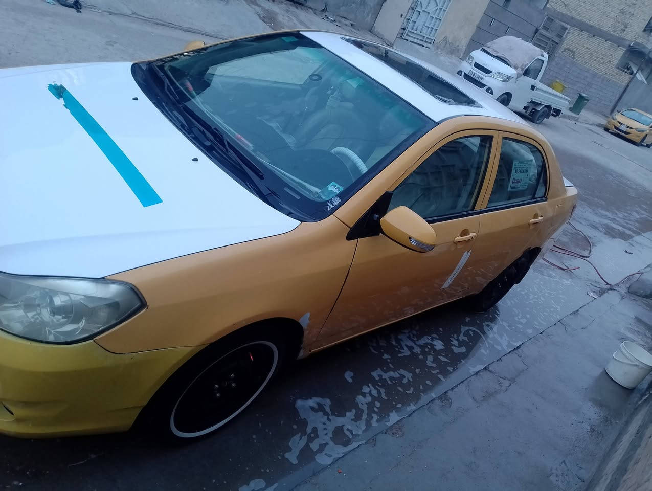 السلام عليكم
سياره بي وأيدي جي ثري مديل 13 
كفاله كير محرك شواصي السياره خير من الله لا تنقيص لا تبخير 
السياره تبريد شغال ثلج تبريدها 
فقط الهلالات معمره واضحه بل صوره الباقي كفاله رقم بغداد سنويه 27 
مكاني بغداد الكماليه 
السعر 54 
***********
