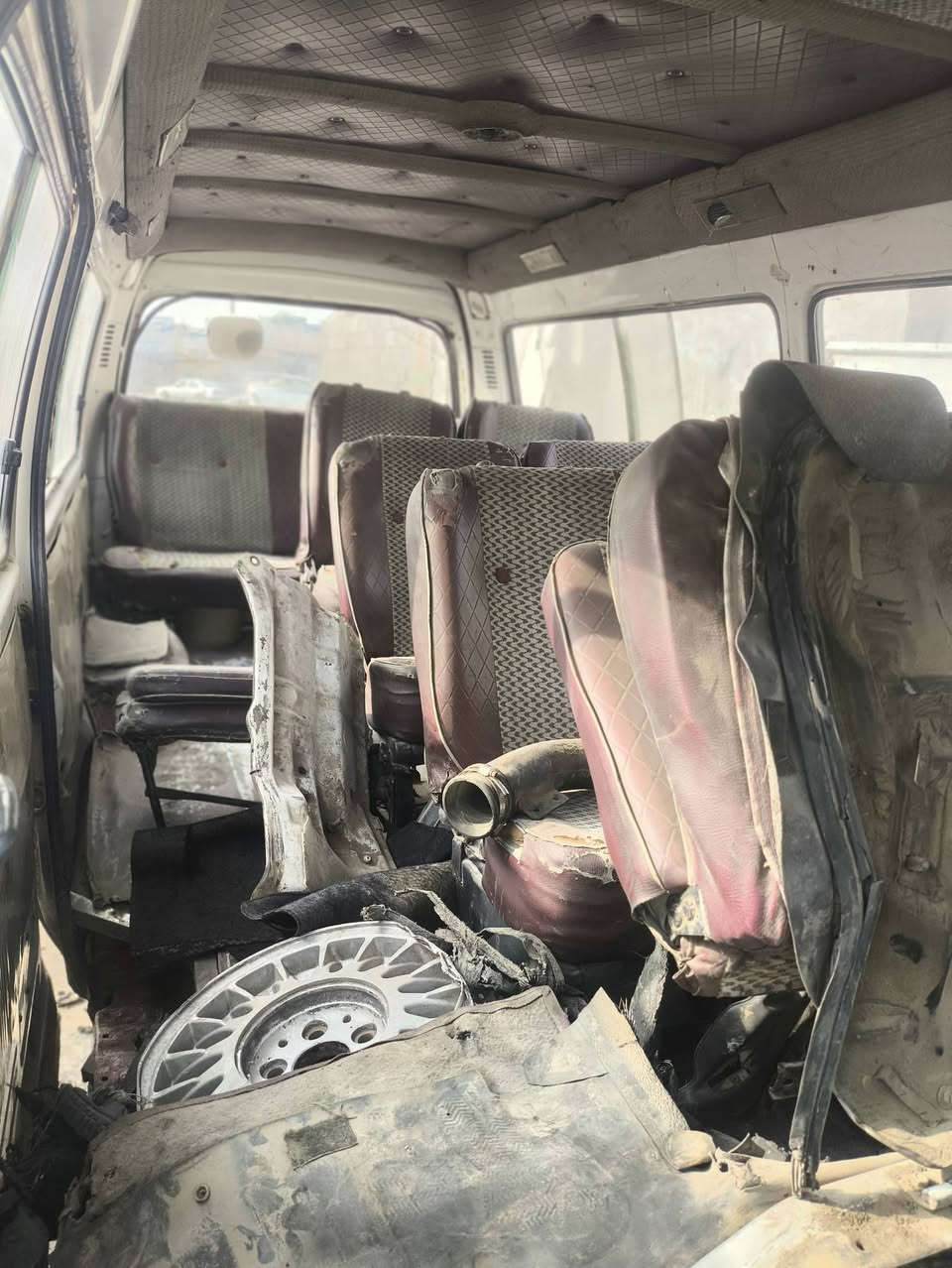 سلام عليكم فتون 10 فراشه بدون ارقام كوم حديد بلاديه كشرته حلوه وغرفته نضيفه ومكينه وكير واكسل مكفولات جدد بس عوزه ضفيره شويه تعبانه تخربط من ورهه 
السعر 13 وبيه مجال للطيبين 
الرقم | ***********
