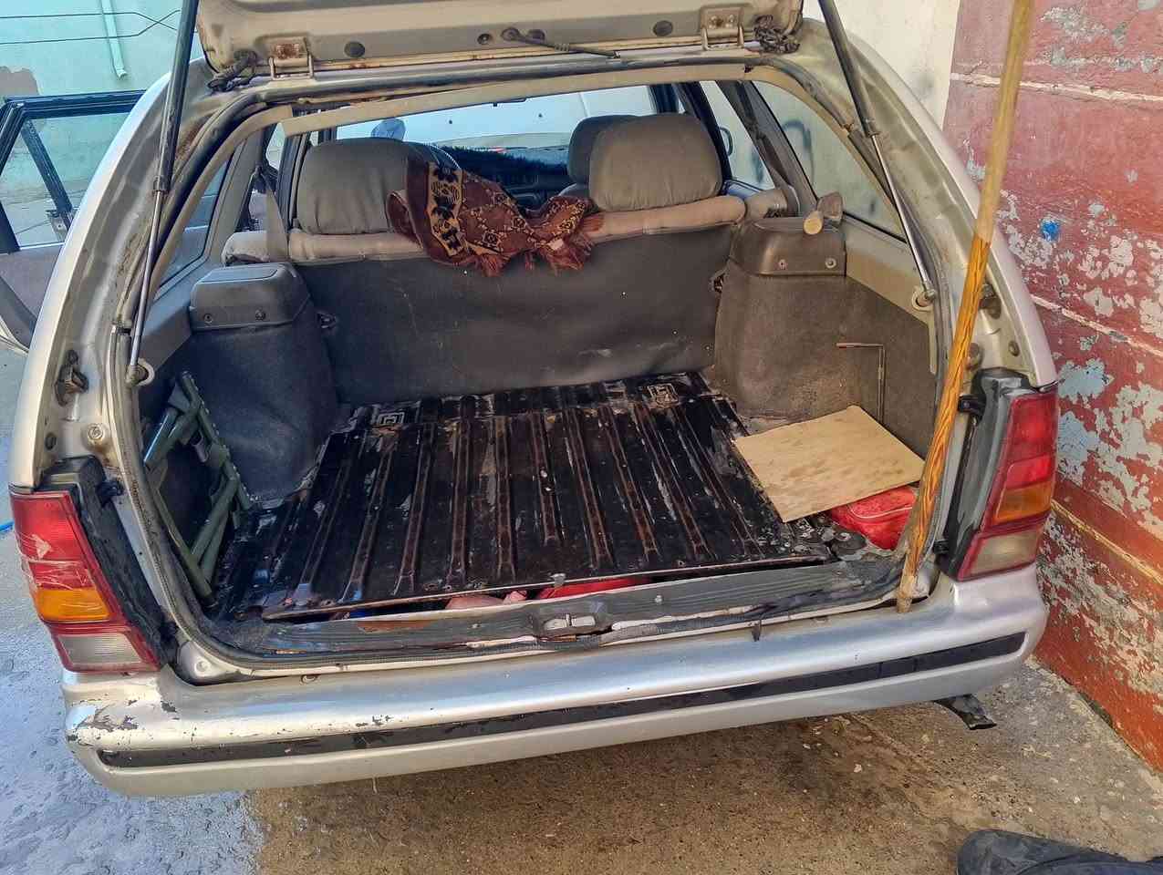 للبيع مازدا 626
موديل 1991سنوية 2028
كير توماتيك مكينة 8 
***********
