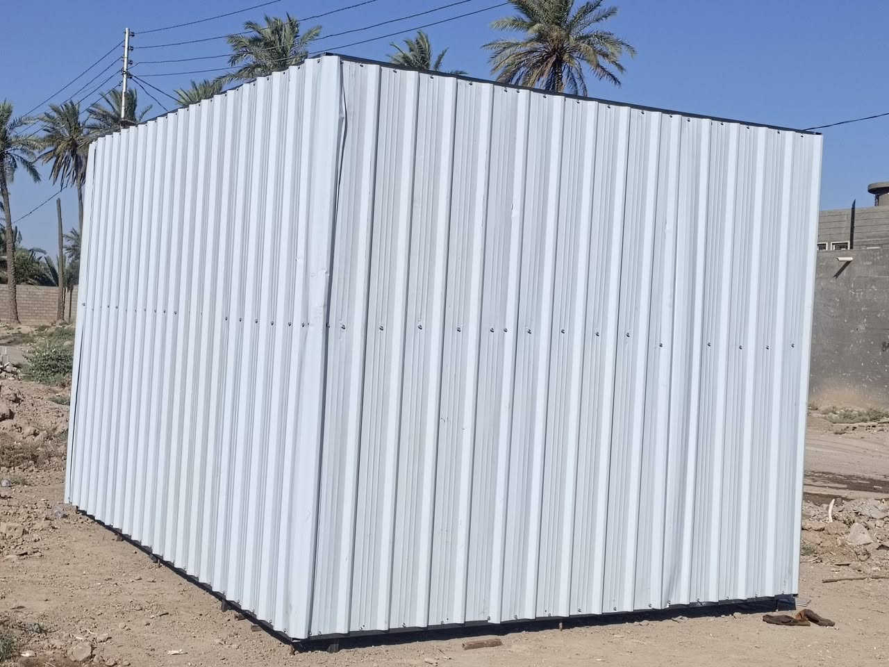 كشك للبيع
الطول, 4 متر العرض 3 متر  ارتفاع مترتين ونص 

كشك جديد بس صار اعتراض ع شارع وريد ابيعه 

الي يريد يتفضل خاص او اتصال ع رقم 

***********
