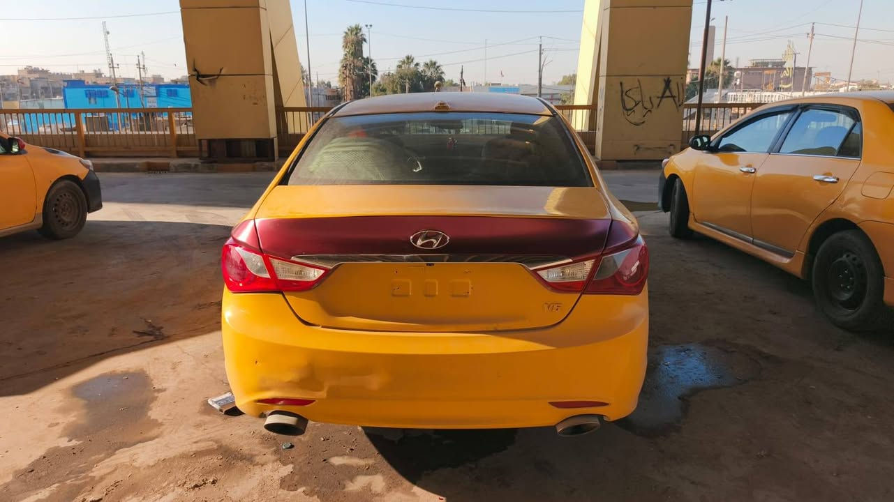 السلام عليكم من رخصة الادمن للبيع سوناتا 2012 فول لمتدد ضرر بسيط داخلة صبغ جديد ميكانيك كفالة جاهزة للأخير خطها ديالى بغداد السعر 100 وبيها مجال لشراي مكان السيارة ديالى ***********
