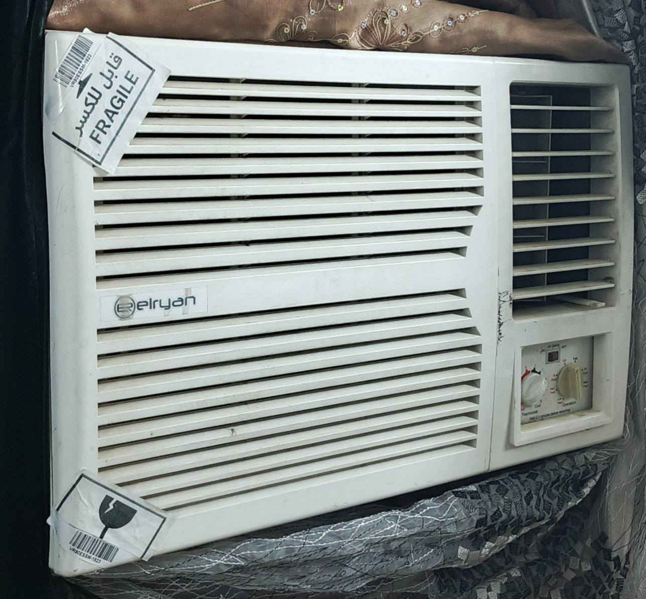 مكيف ثنين طن ماطور لوتري مكيف جديد السعر (٢٠٠)منطقة الثعالبه ع الفحص الرقم ***********  إشارة
