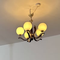 ثريات للبيع زوج ام الطوبات السعر 70 الف والشكل الثاني 50 الف 078080979...