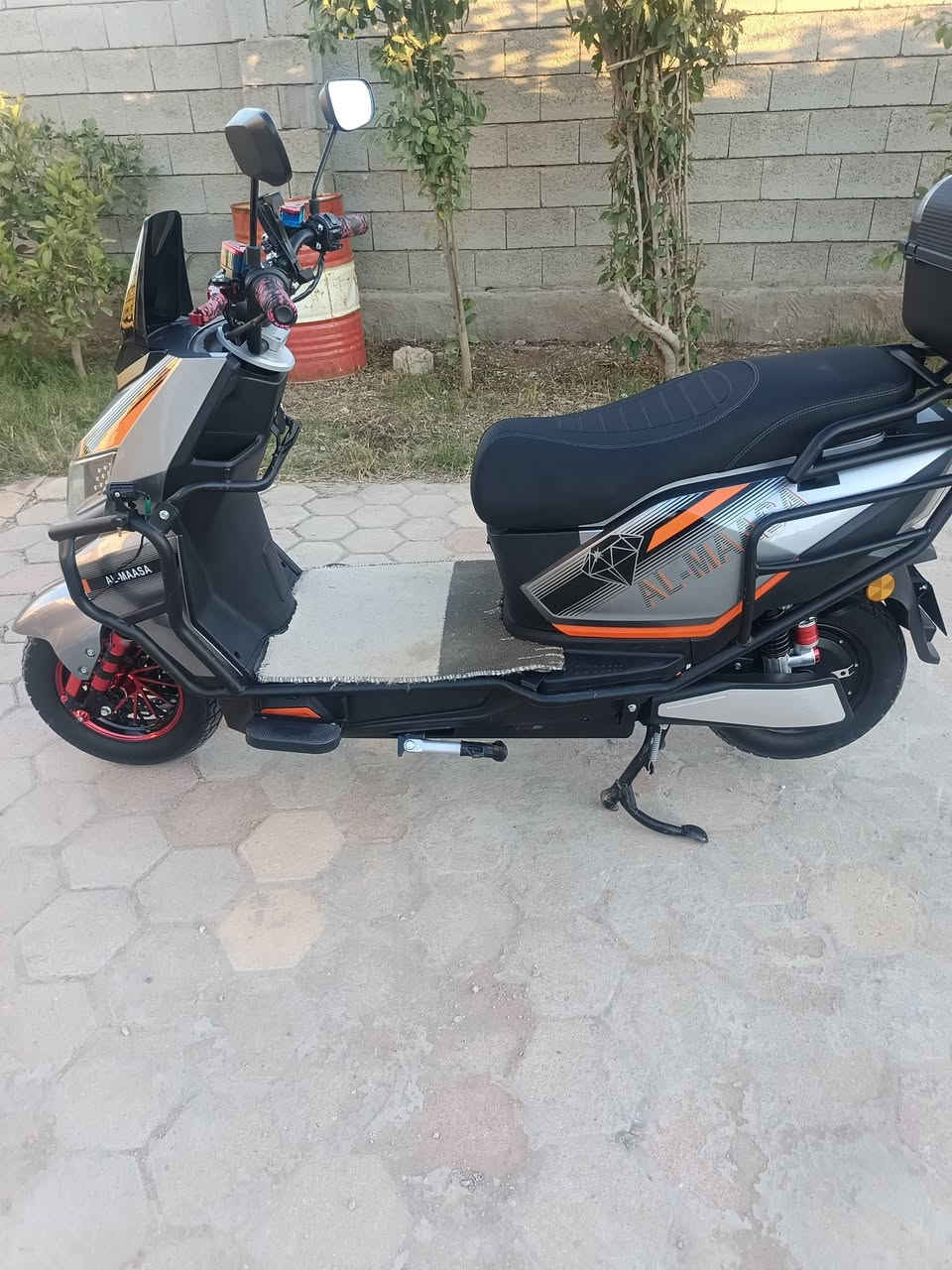 سلام عليكم ماطور نوع الماسه شبح مستخدم شهر واحد 6 بطاريات حمر أم سواجل نضام تشغيل بصمه سويج كارت لايتات زنون أبيض وأصفر عالي وناصي بعده ع نضام شركه كلشي ما ناقصه وبل حقيقه بعد أحلى من صور سعر 750 وبي مجال مكان الرمادي الجزيره البوعساف رقم ***********
